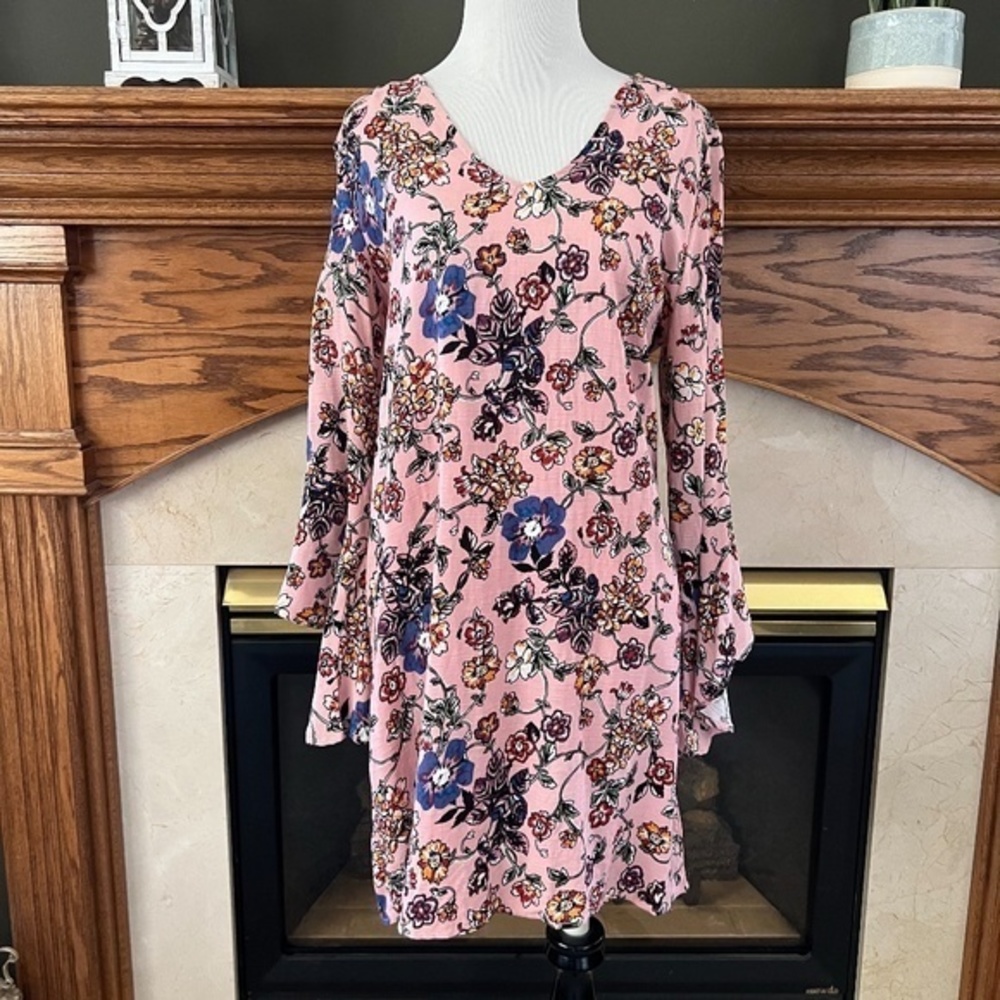 Pink Rose Floral Bell Sleeve Dress Sz.‎ M NWT